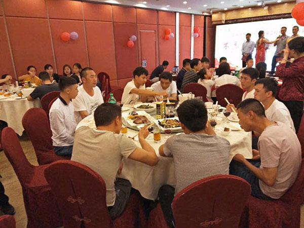 2018年春茗感恩會(huì):“不忘初心,砥礪前行”! 2018年春茗感恩會(huì):“不忘初心,砥礪前行”!